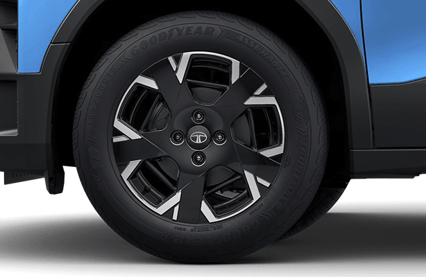 Tata Punch 16-inch alloy wheels with bold SUV stance